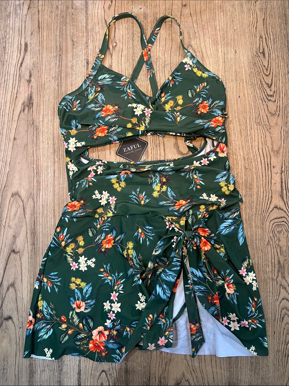 NWT Flattering one piece adjustable strap tie back sexy tie front leg XL/XXL